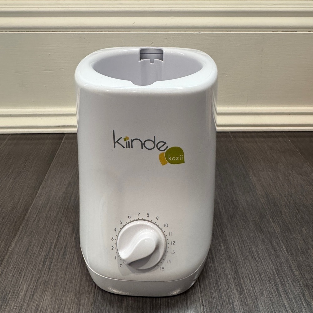 NWOT Kiinde Kozii White Bottle Warmer Breastmilk Warmer
